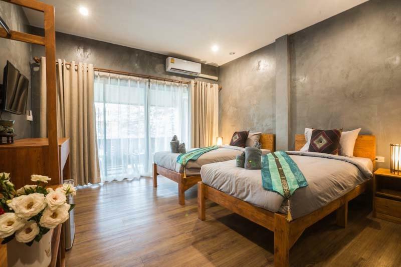 Hotel Sriananpura Chiang Mai Esterno foto