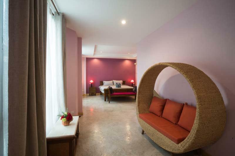 Hotel Sriananpura Chiang Mai Esterno foto